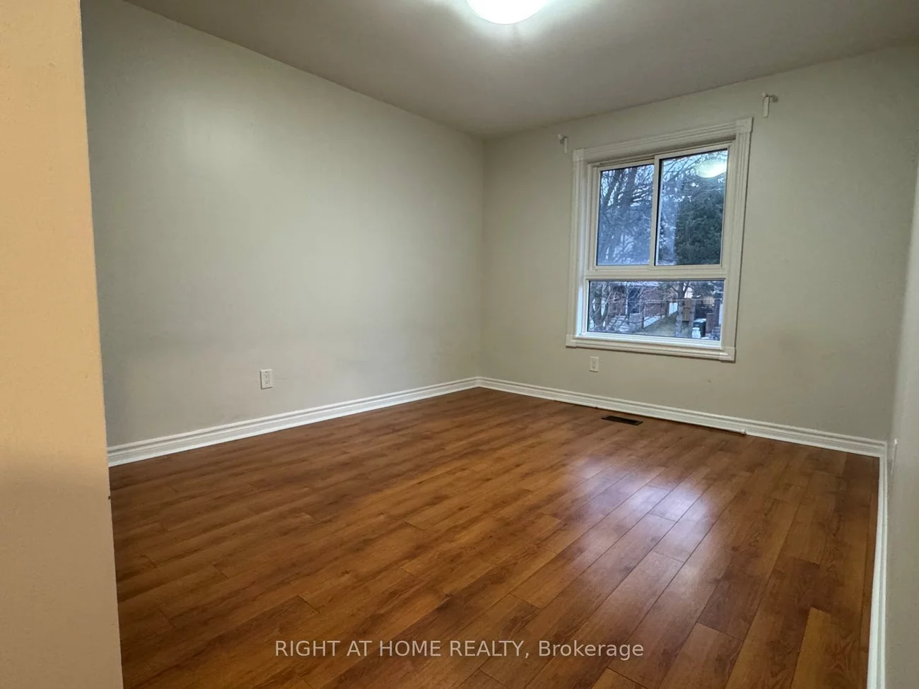 3369, Burdock, Mississauga Valleys, Mississauga