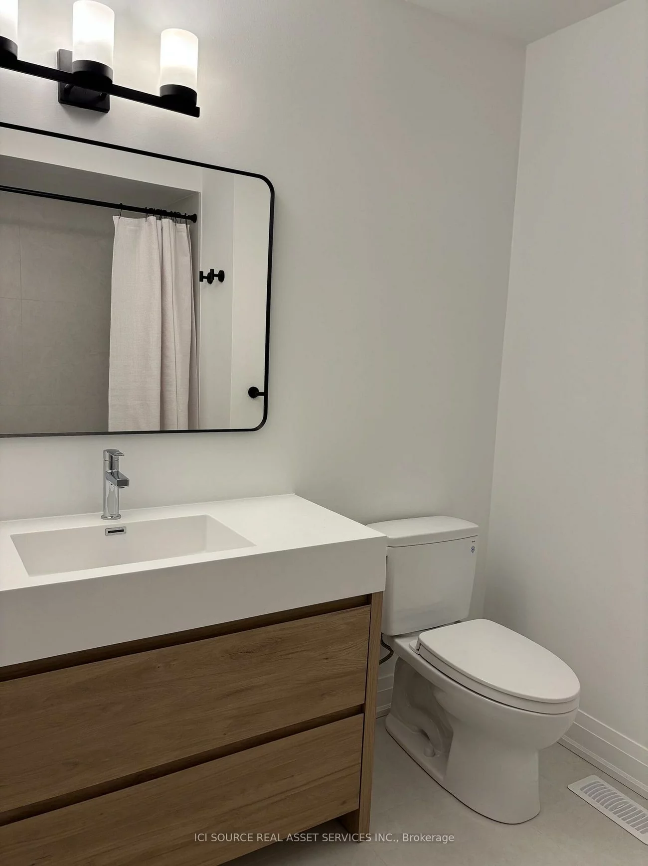 851, Sweetwater, Lorne Park, Mississauga