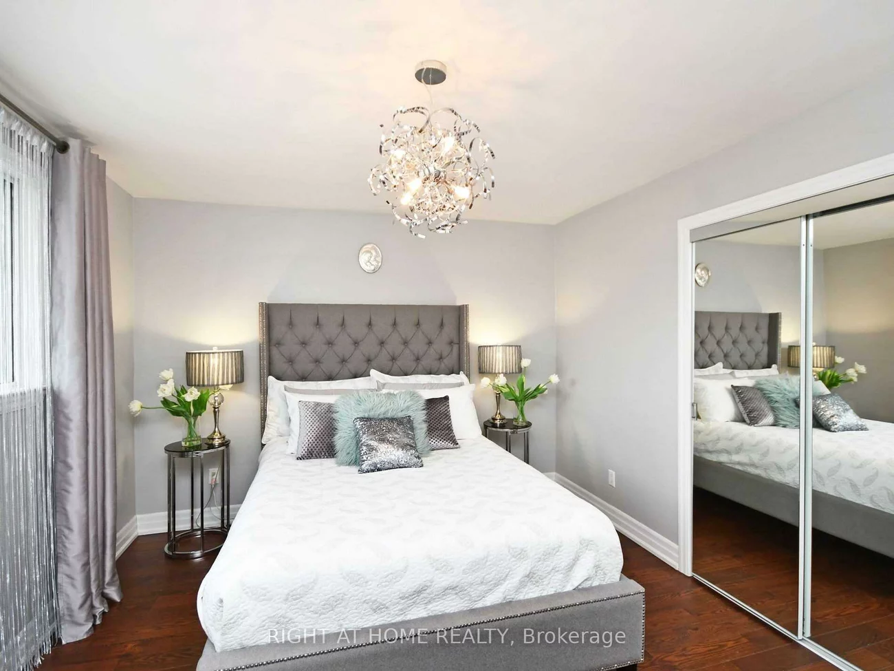 2123, Cliff, Cooksville, Mississauga