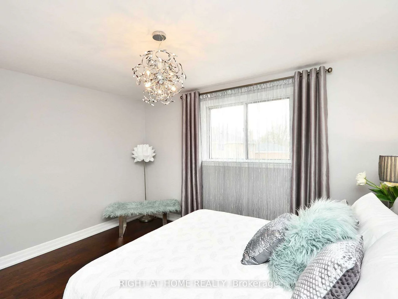 2123, Cliff, Cooksville, Mississauga