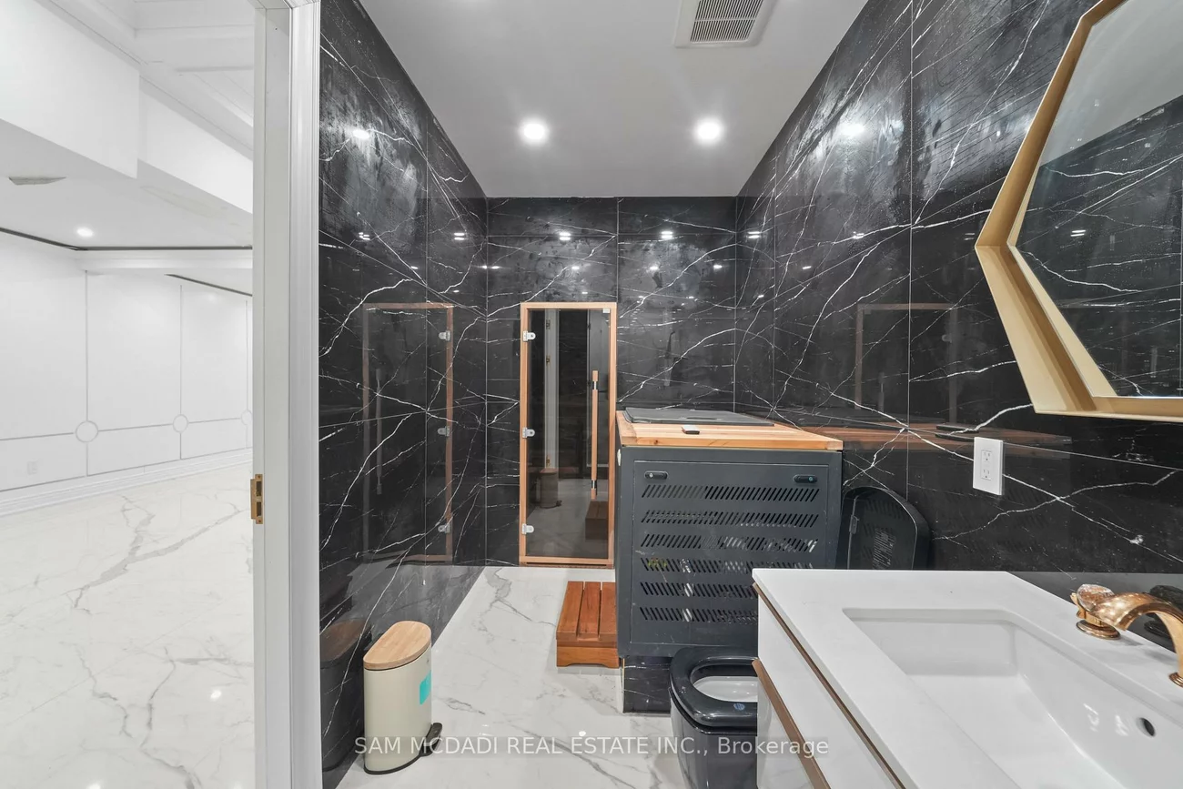 1394, Lorne Park, Lorne Park, Mississauga