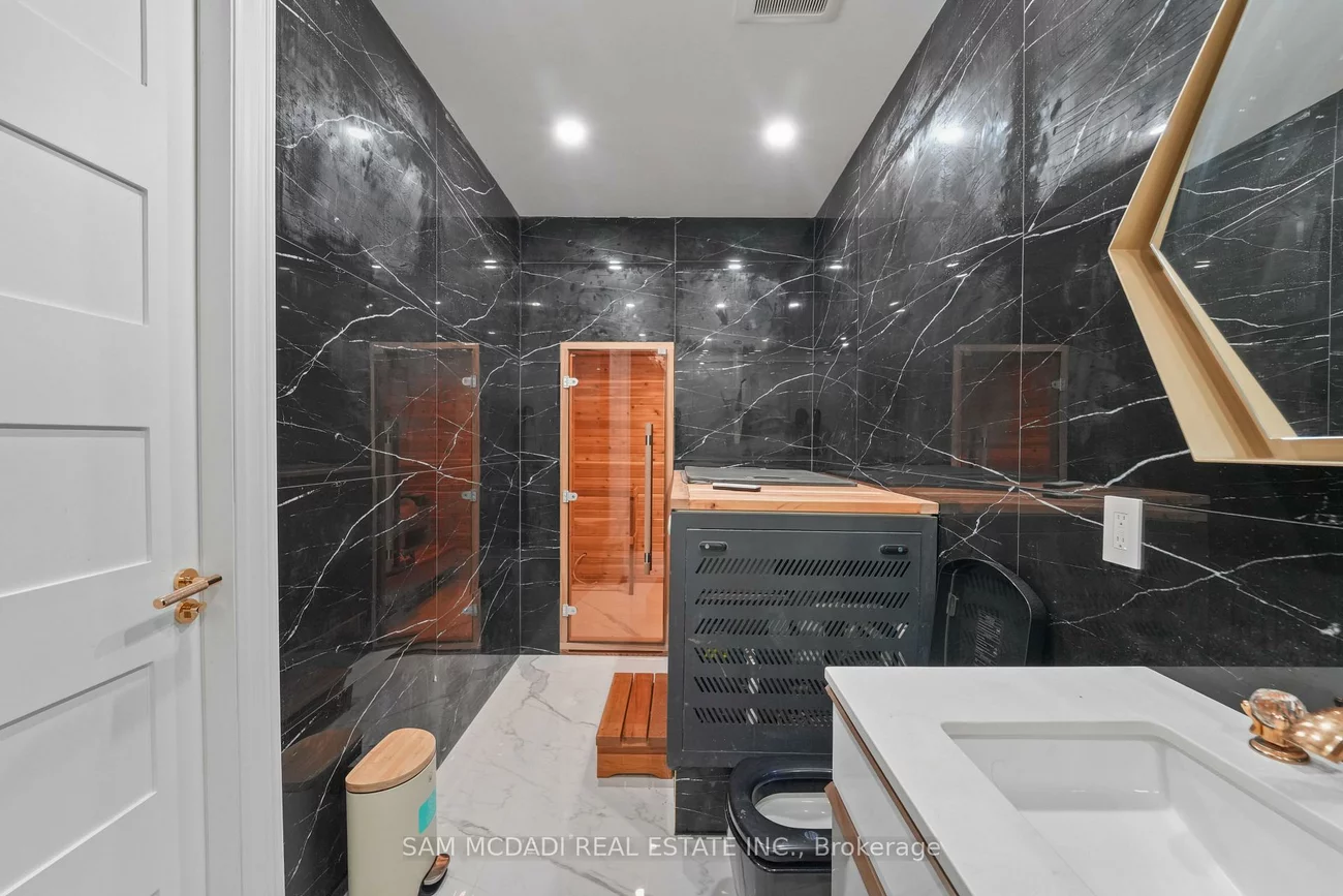 1394, Lorne Park, Lorne Park, Mississauga