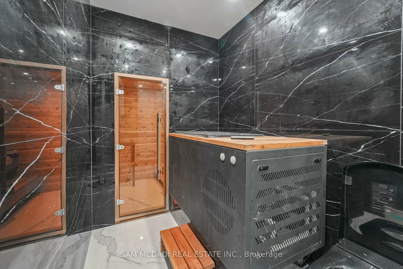 1394, Lorne Park, Lorne Park, Mississauga