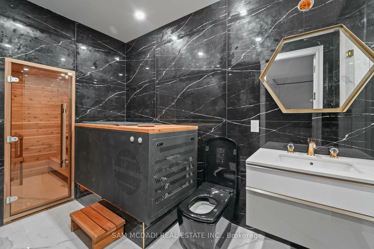 1394, Lorne Park, Lorne Park, Mississauga