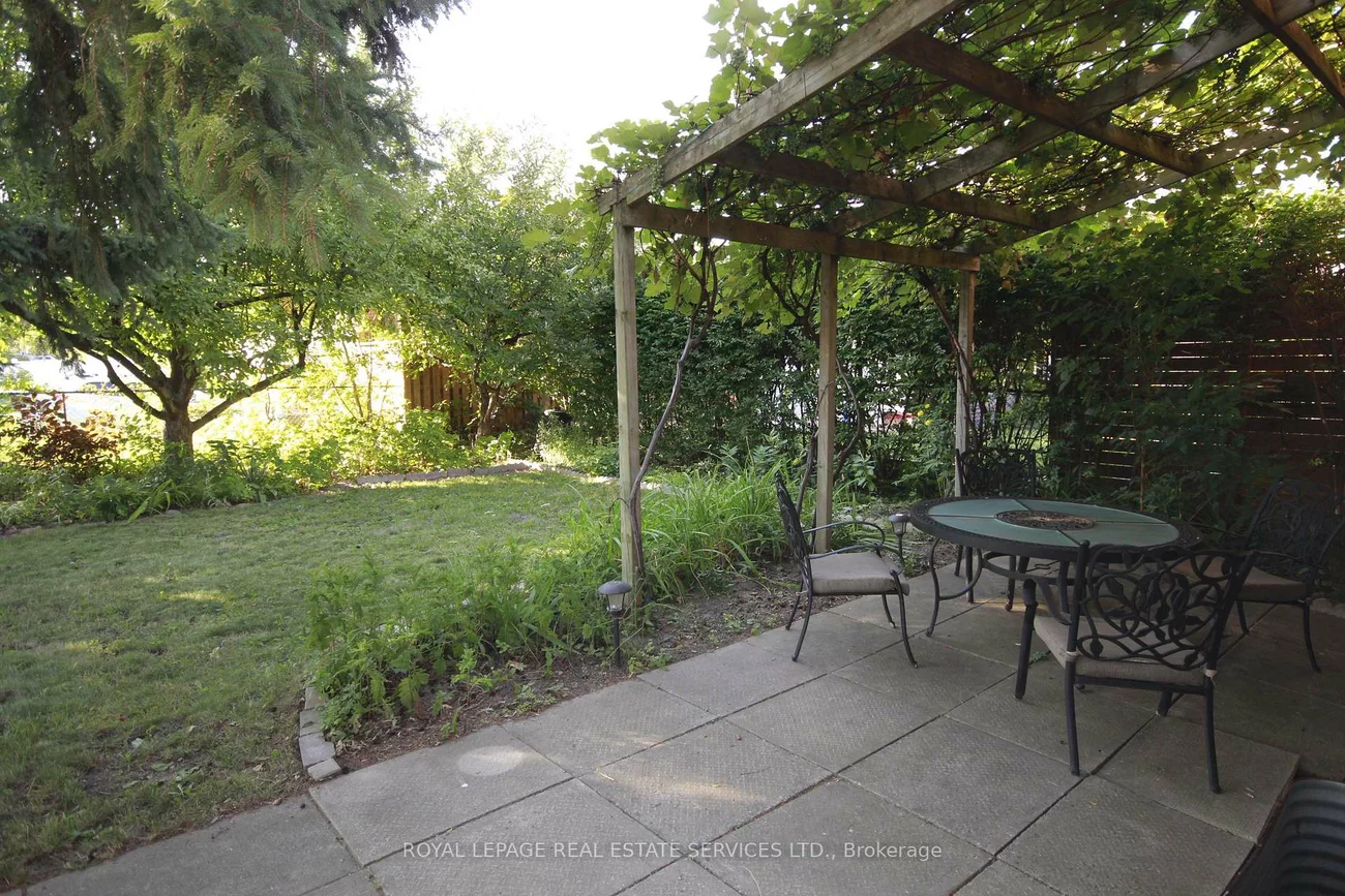 3524, Birchmeadow, Applewood, Mississauga