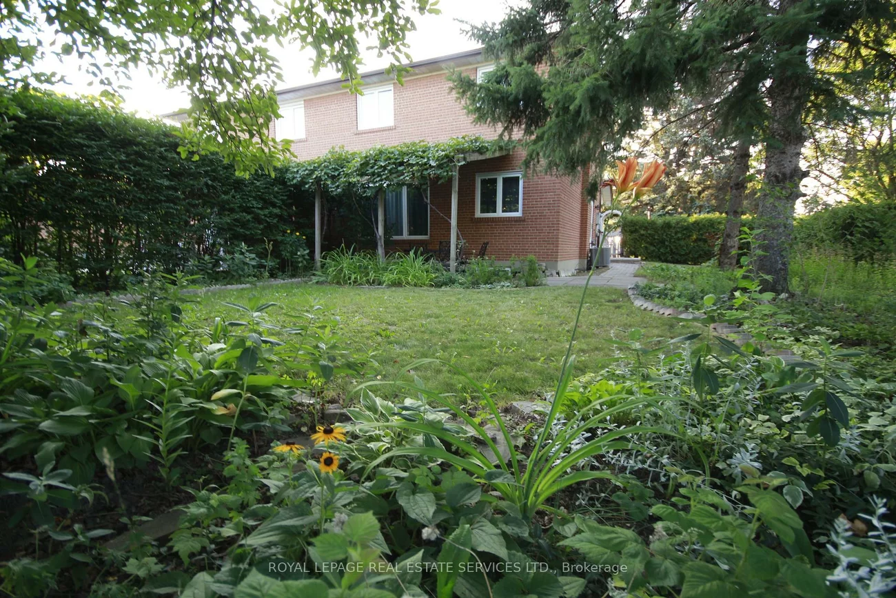 3524, Birchmeadow, Applewood, Mississauga