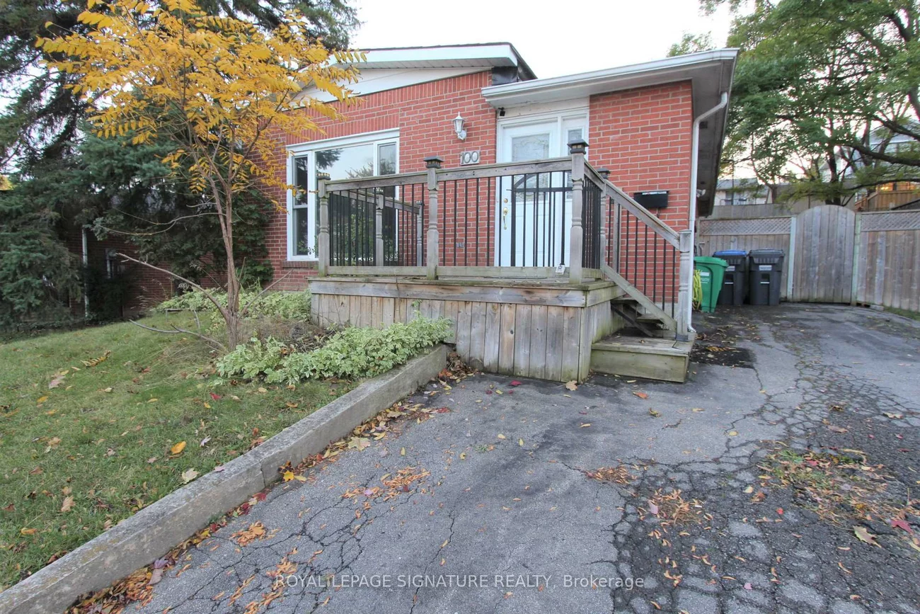 100, Bonham, Streetsville, Mississauga