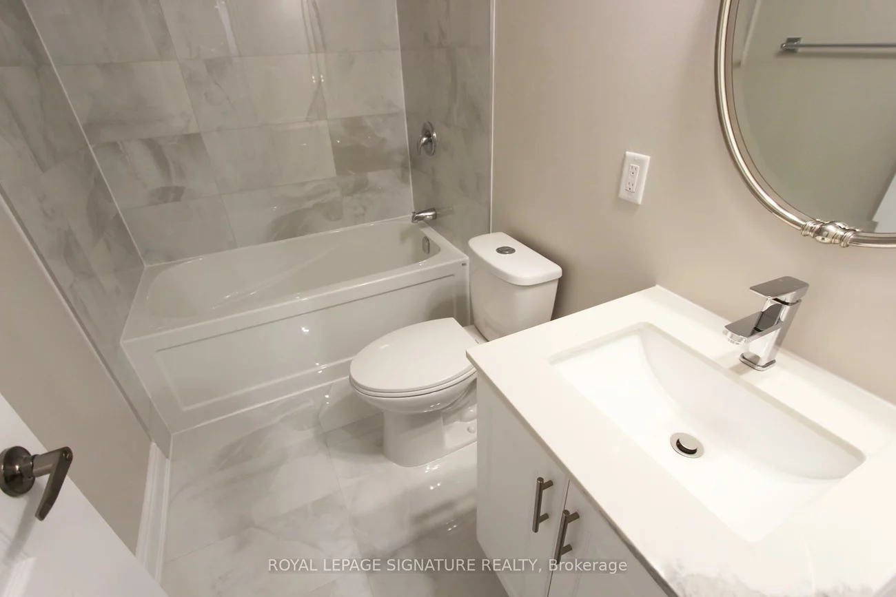 100, Bonham, Streetsville, Mississauga