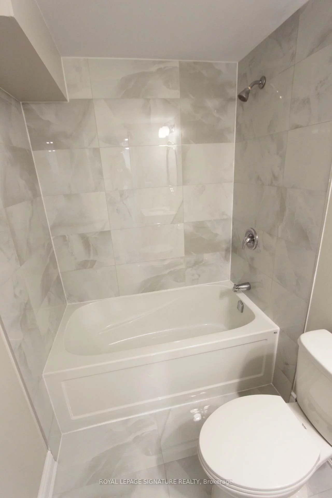 100, Bonham, Streetsville, Mississauga