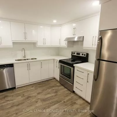 100, Bonham, Streetsville, Mississauga