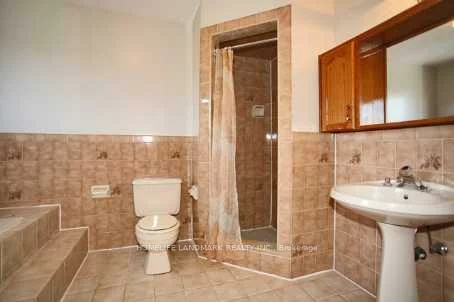 4461, Weymouth Commons, Hurontario, Mississauga