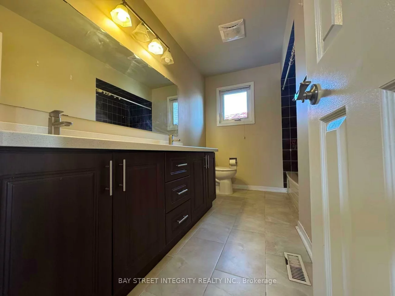 4255, Wakefield, Creditview, Mississauga