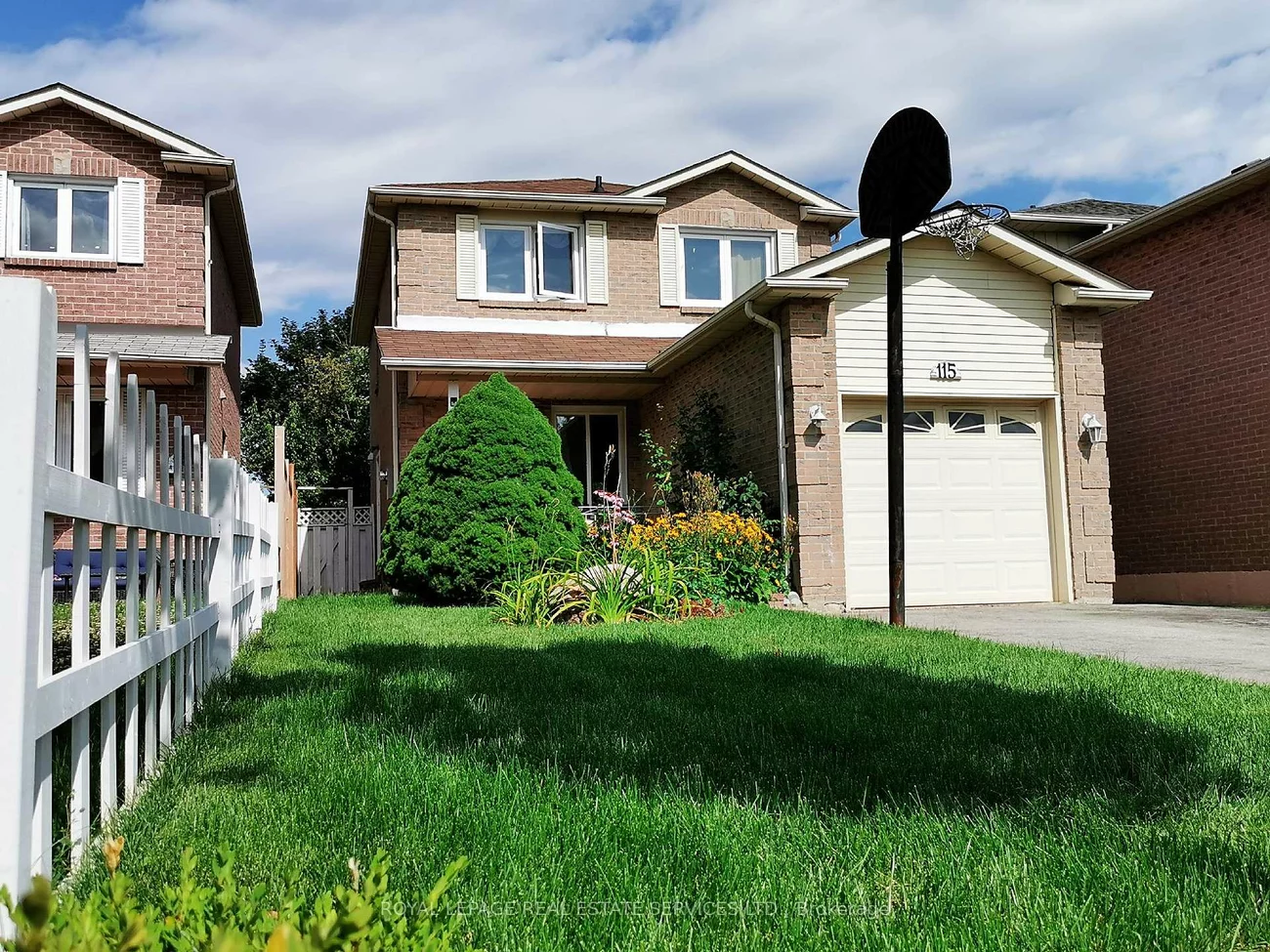 115, Clansman, Hurontario, Mississauga