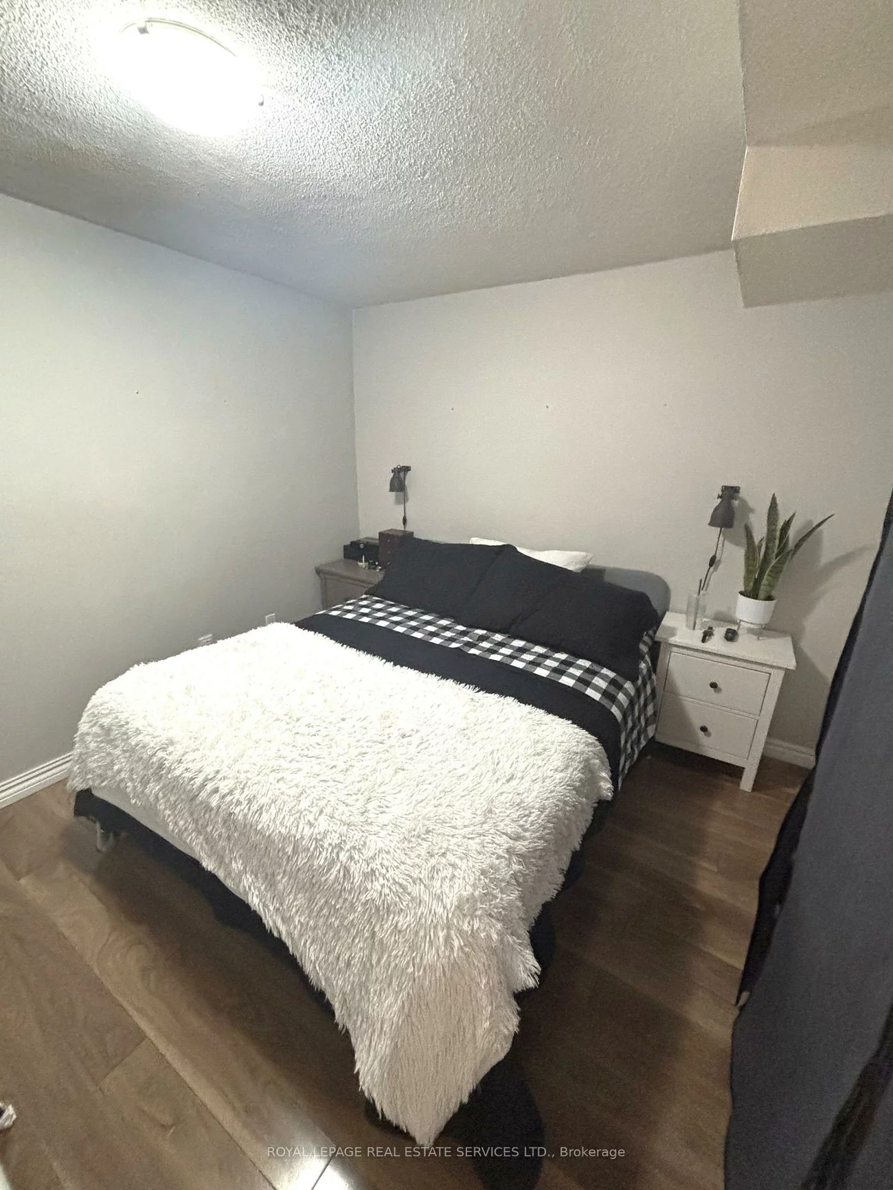 115, Clansman, Hurontario, Mississauga