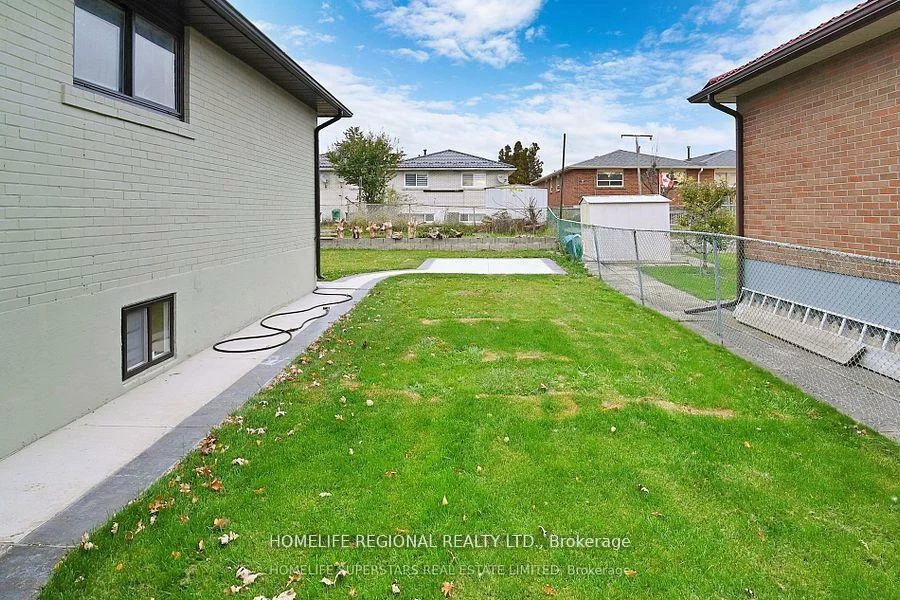 7537, Lully, Malton, Mississauga