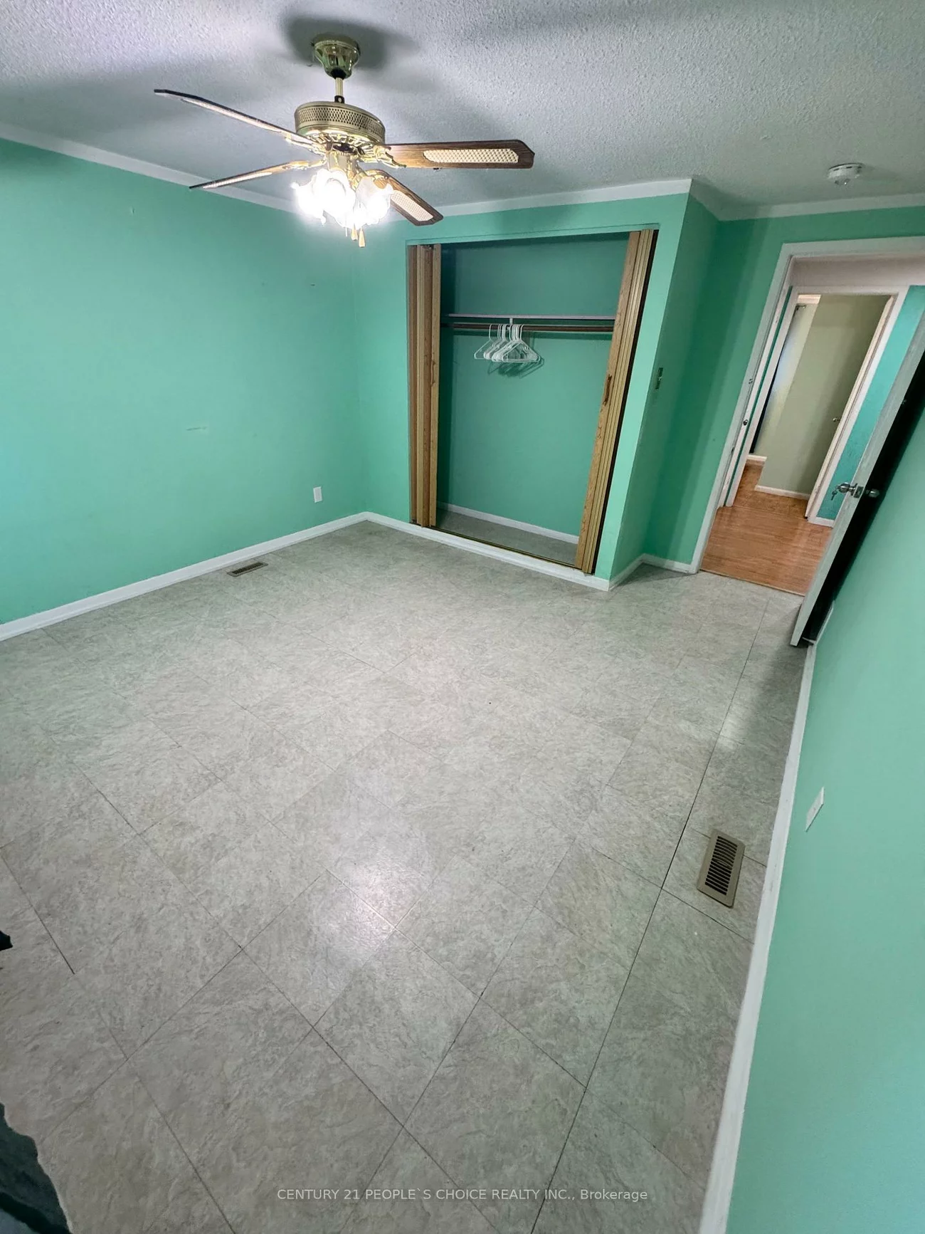 7610, Anaka, Malton, Mississauga