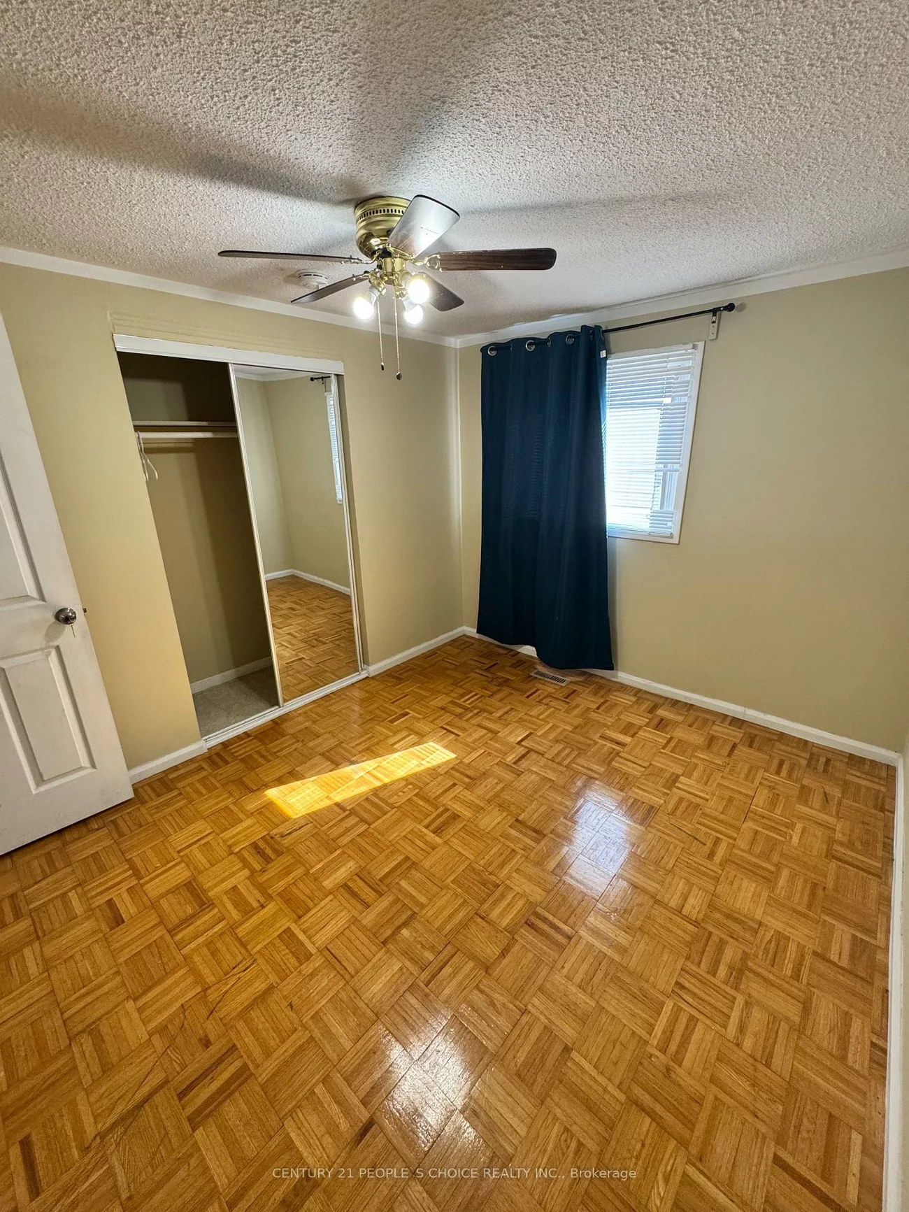 7610, Anaka, Malton, Mississauga