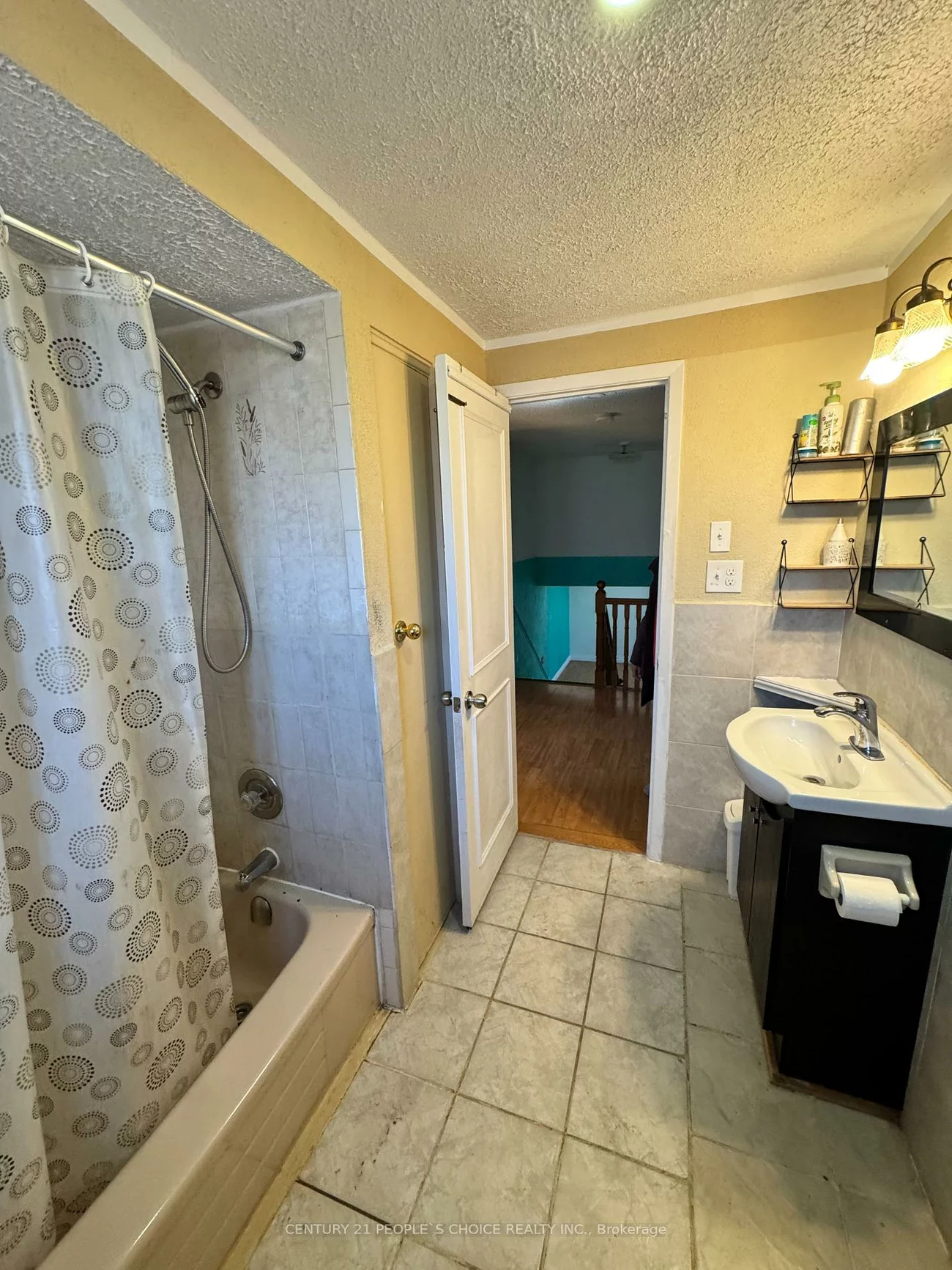 7610, Anaka, Malton, Mississauga