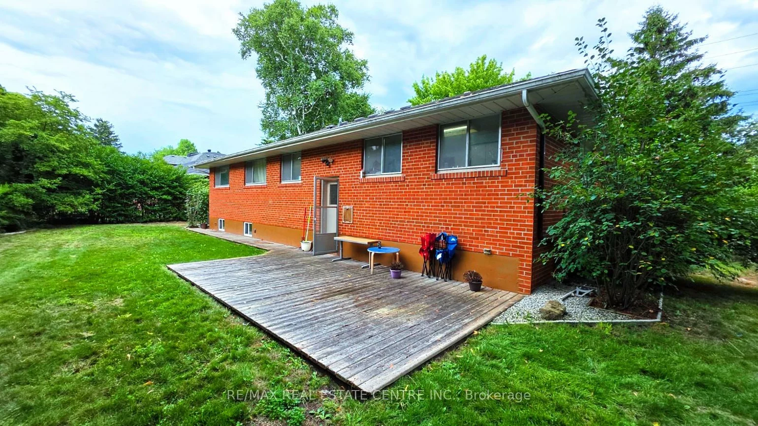 593, Indian, Lorne Park, Mississauga