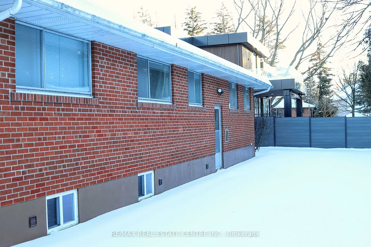 593, Indian, Lorne Park, Mississauga