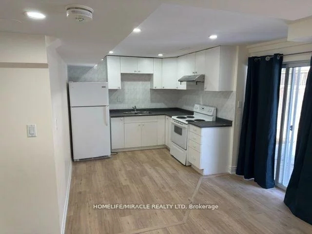 2415, Bankside, Central Erin Mills, Mississauga