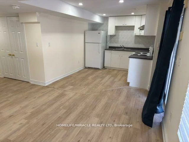 2415, Bankside, Central Erin Mills, Mississauga