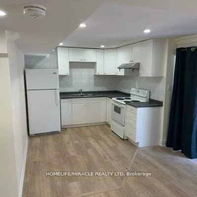 2415, Bankside, Central Erin Mills, Mississauga