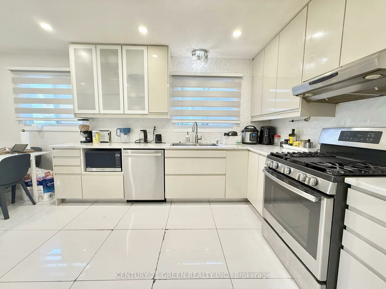 963, Lovingston, Rathwood, Mississauga