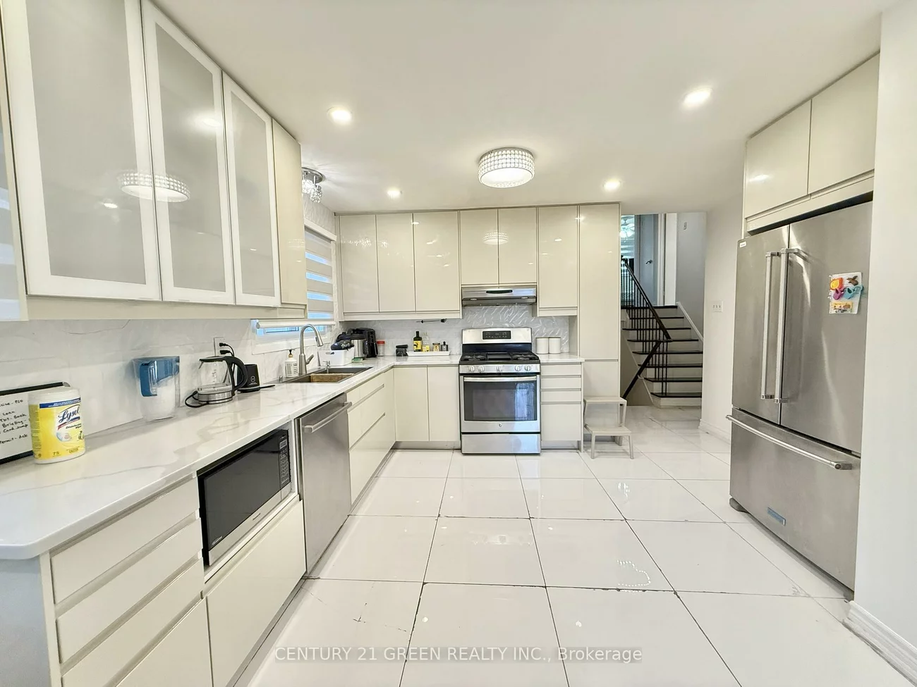 963, Lovingston, Rathwood, Mississauga