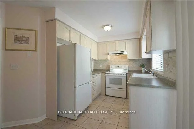 3259, High Springs, Cooksville, Mississauga