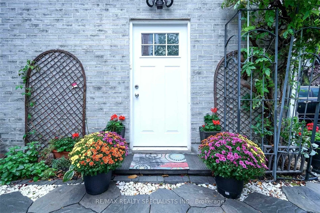 1599, Kingsbank, East Credit, Mississauga