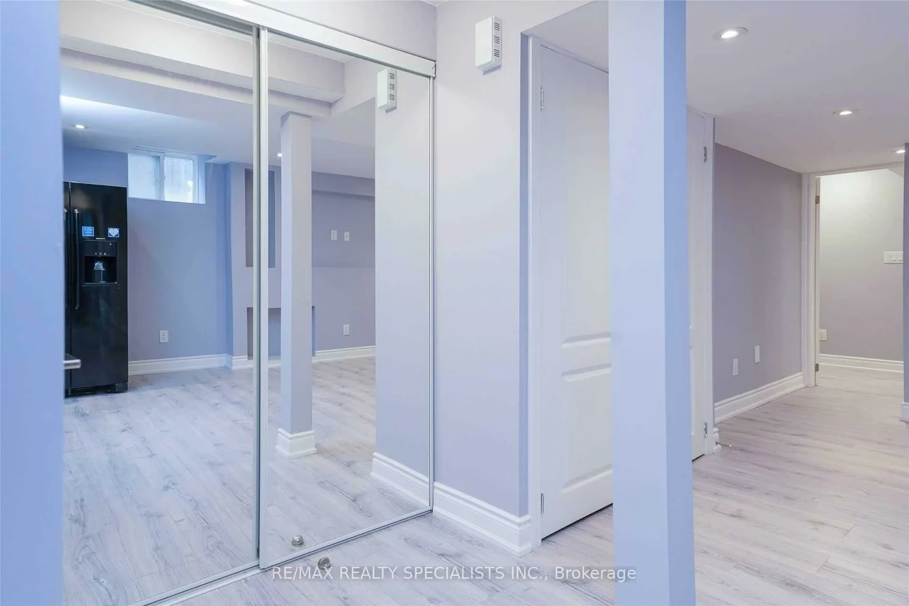 1599, Kingsbank, East Credit, Mississauga