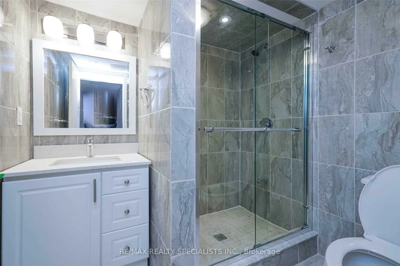 1599, Kingsbank, East Credit, Mississauga