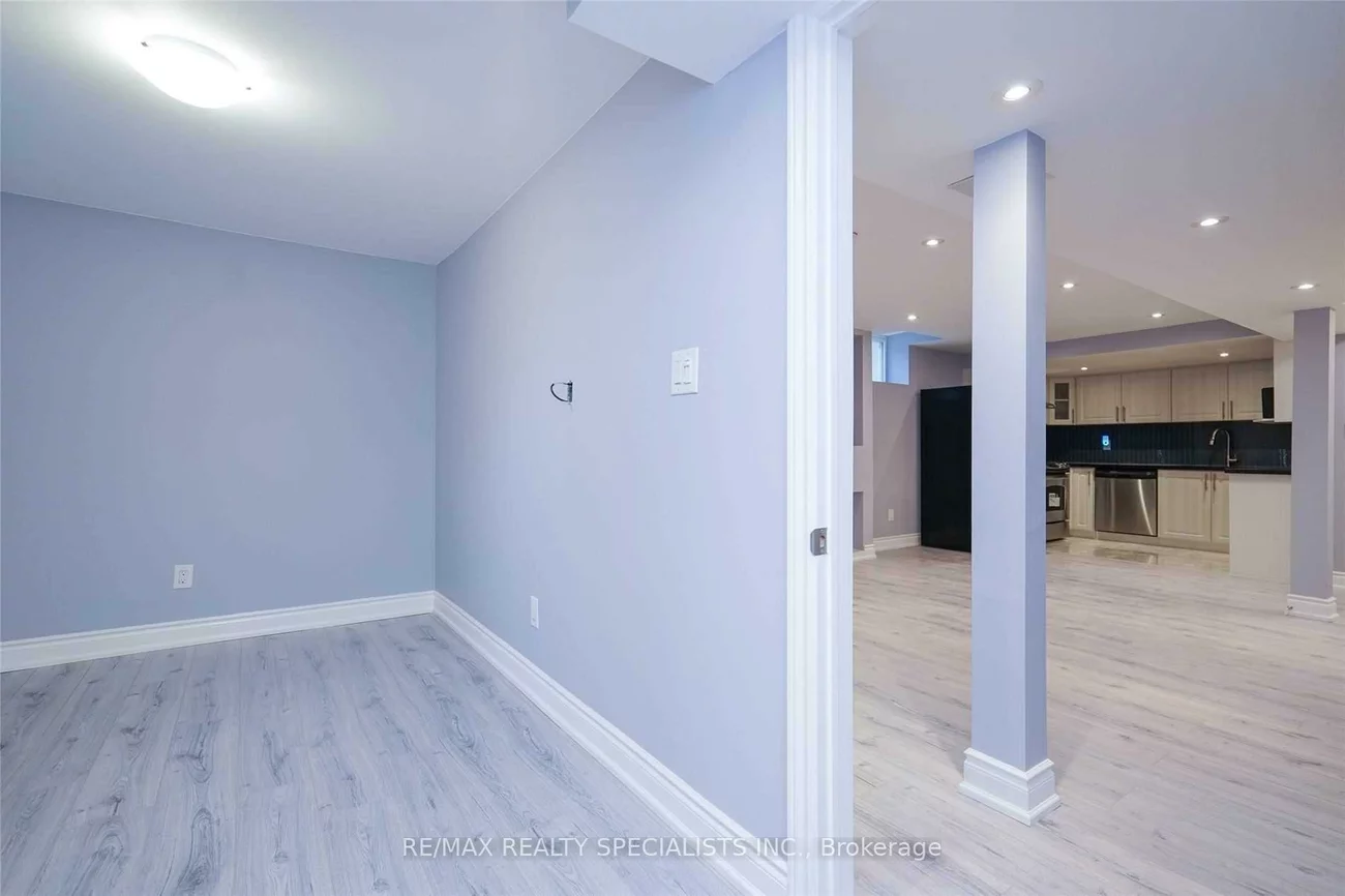 1599, Kingsbank, East Credit, Mississauga