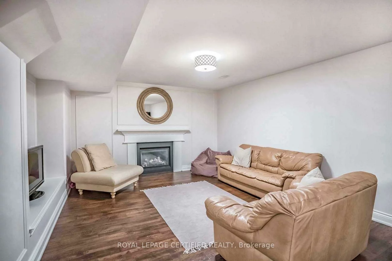 316, Barondale, Hurontario, Mississauga