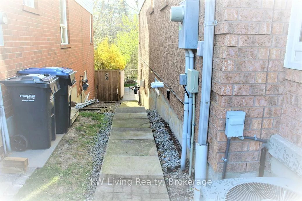 2834, Westbury, Central Erin Mills, Mississauga