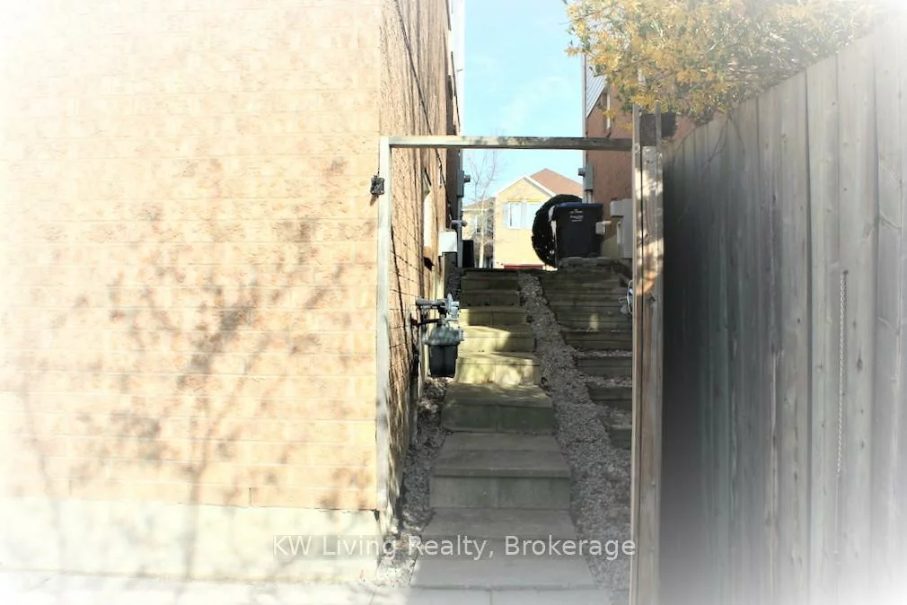 2834, Westbury, Central Erin Mills, Mississauga