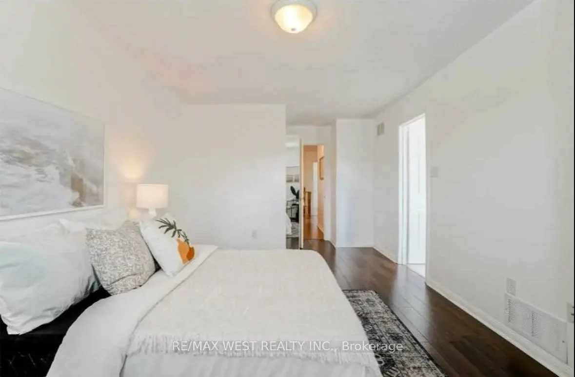 6892, Old Creditview, Meadowvale Village, Mississauga