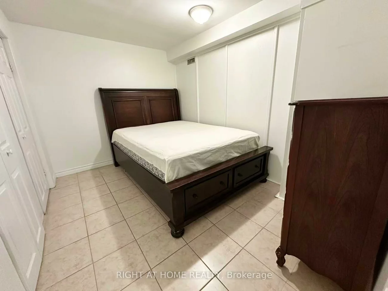 4125, Bishopstoke, Rathwood, Mississauga