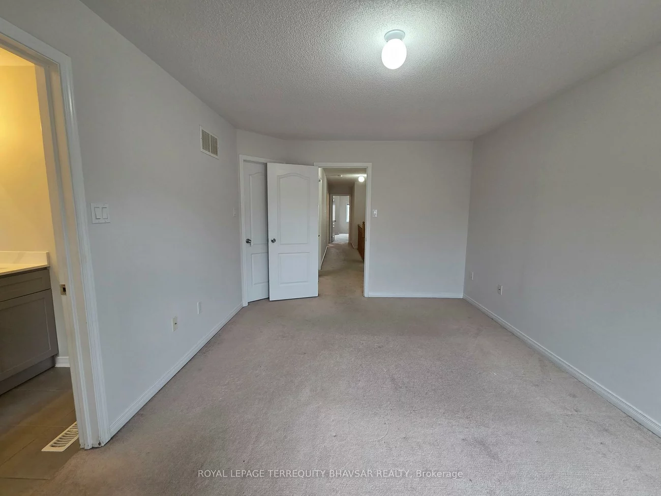902, Francine, East Credit, Mississauga