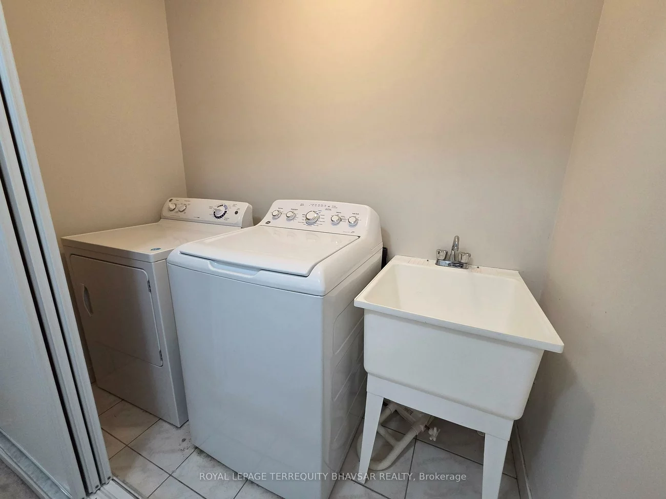 902, Francine, East Credit, Mississauga