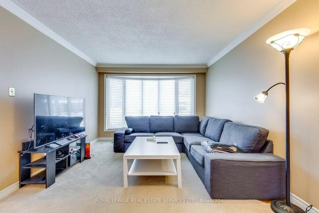 2630, Hayford, Sheridan, Mississauga