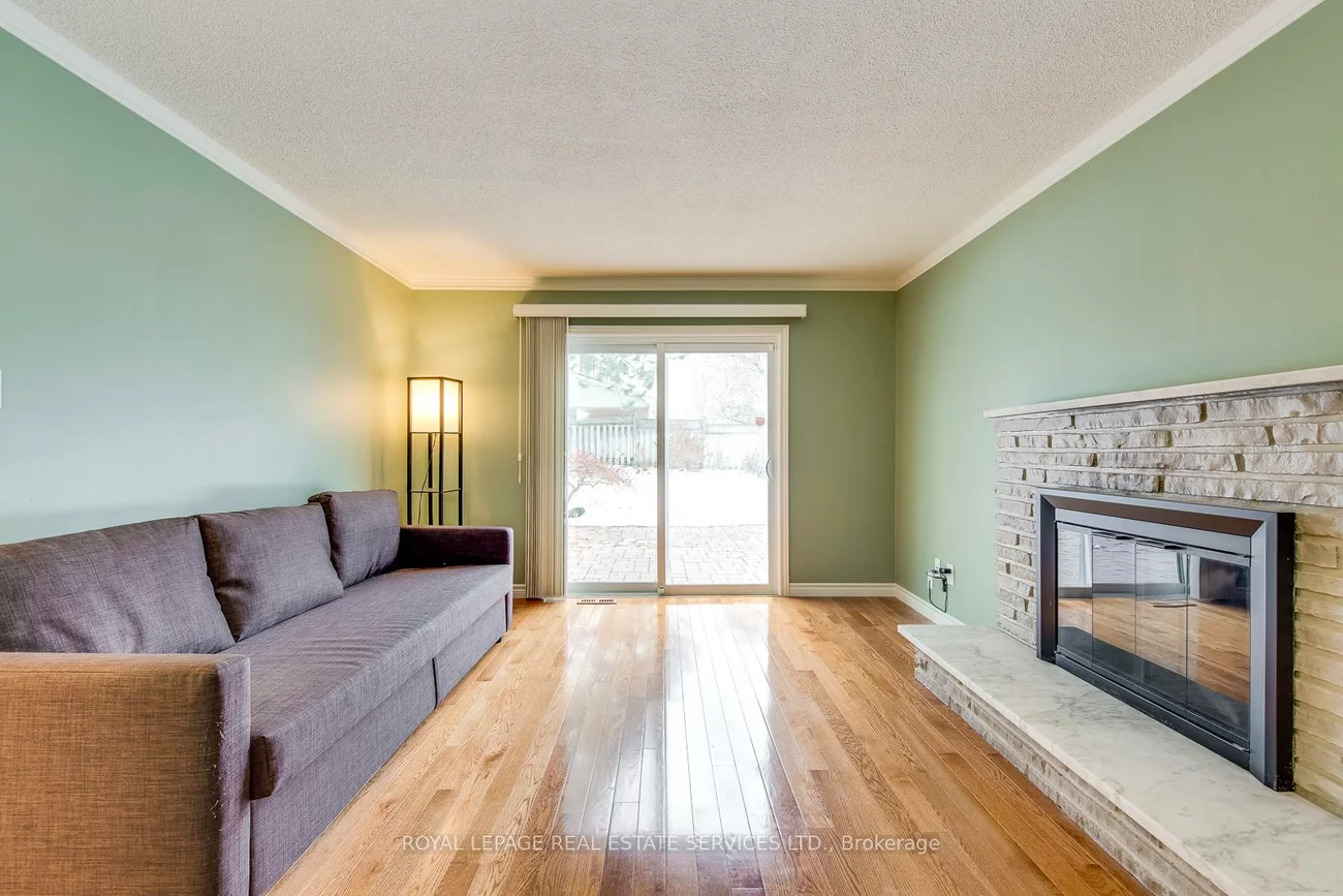 2630, Hayford, Sheridan, Mississauga
