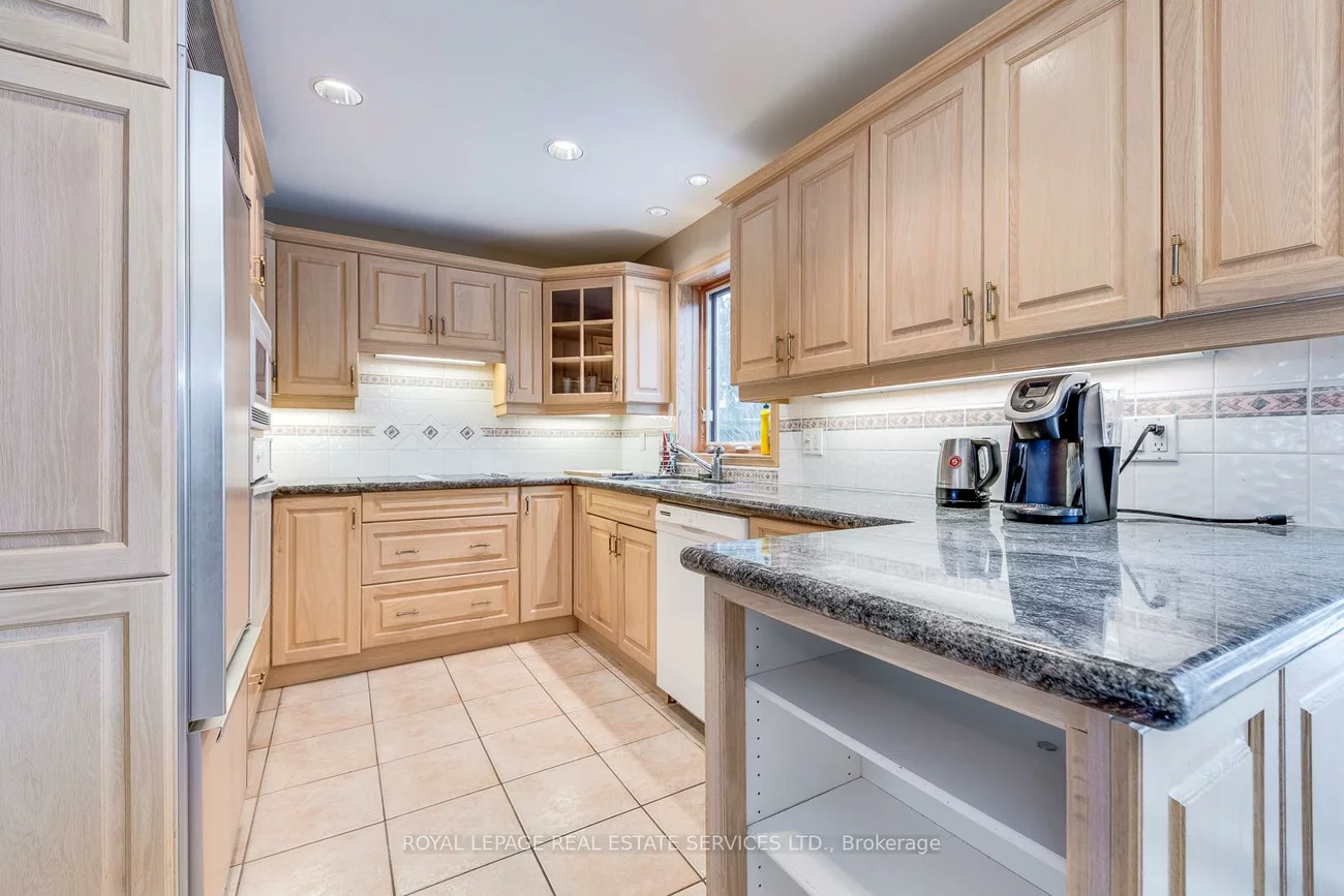 2630, Hayford, Sheridan, Mississauga