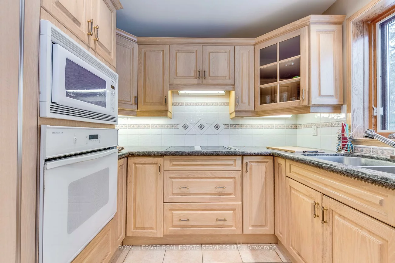 2630, Hayford, Sheridan, Mississauga