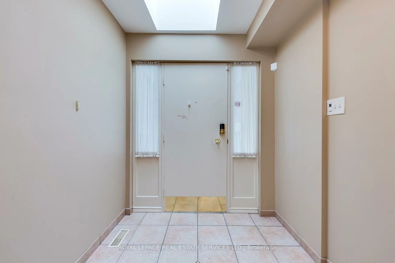 2630, Hayford, Sheridan, Mississauga
