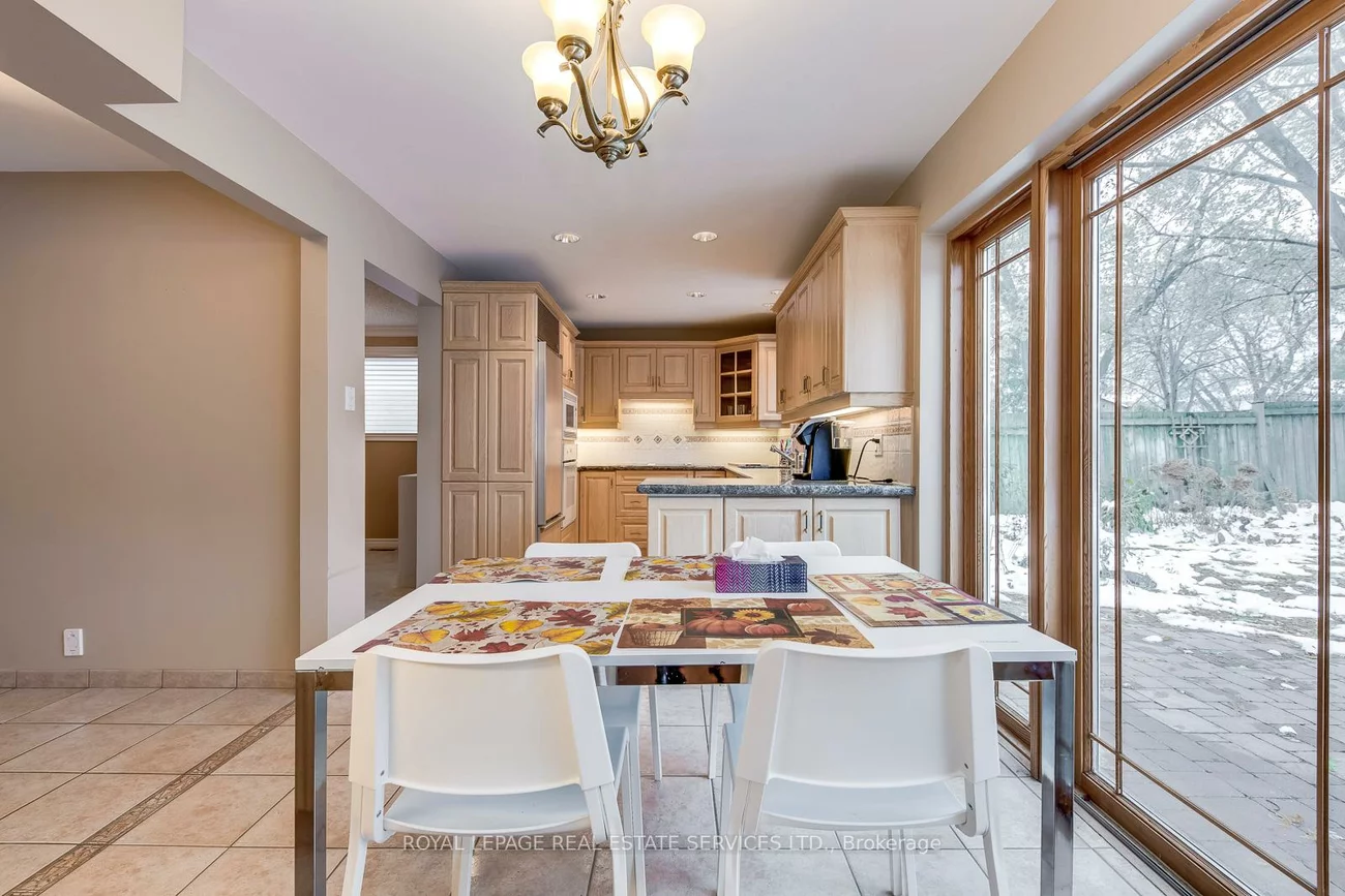 2630, Hayford, Sheridan, Mississauga