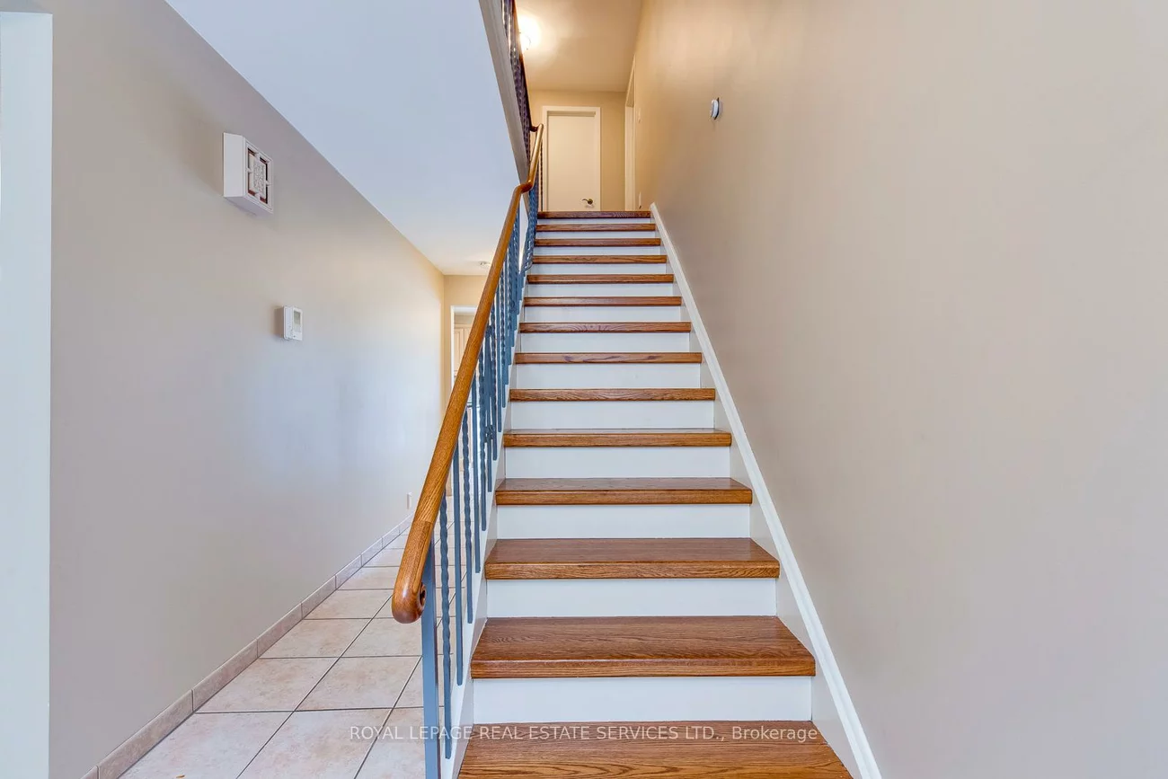 2630, Hayford, Sheridan, Mississauga