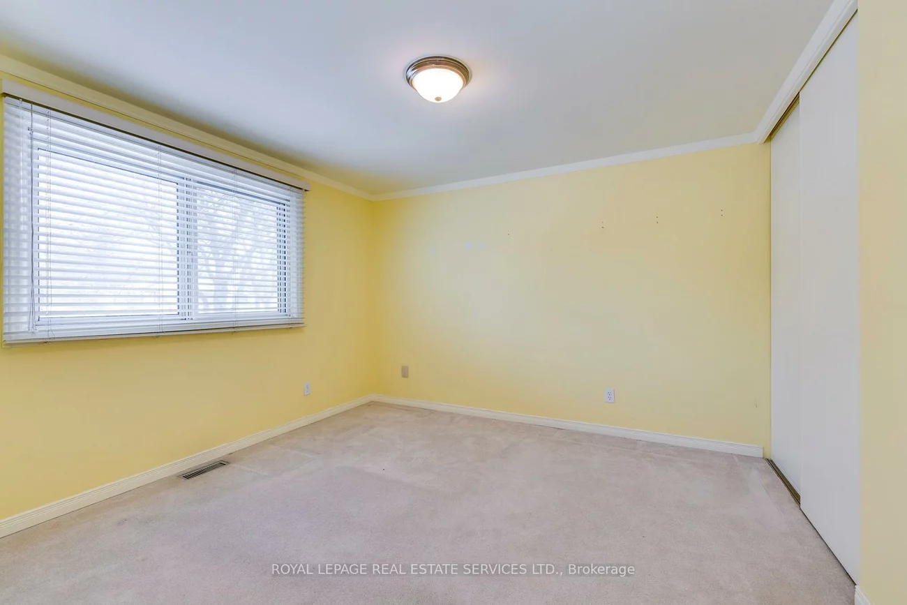 2630, Hayford, Sheridan, Mississauga