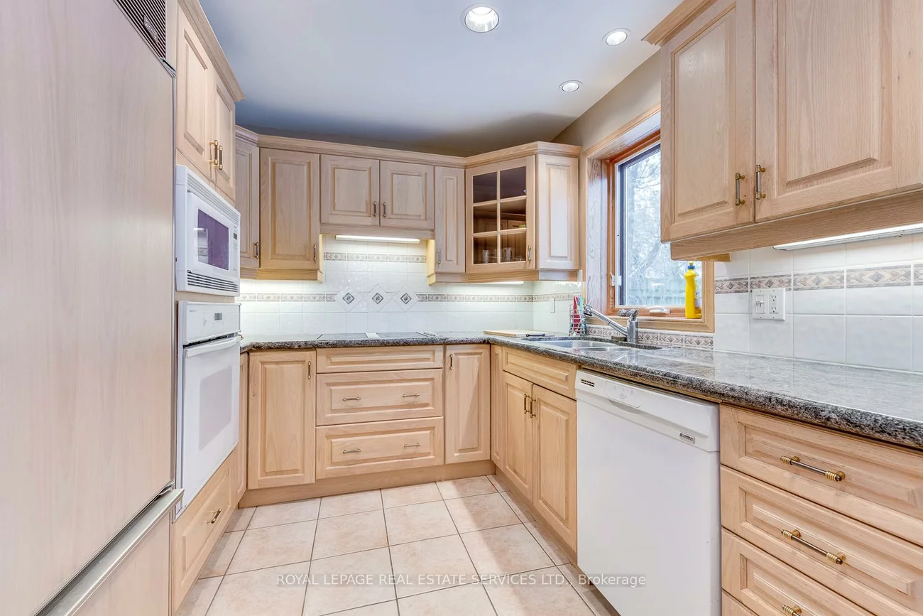 2630, Hayford, Sheridan, Mississauga